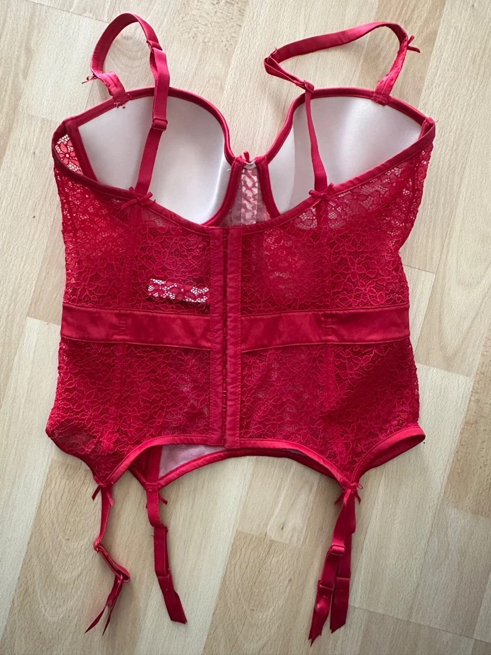 Bustier guêpière Etam vermelho renda 95C com porta-jarretelles – photo 2